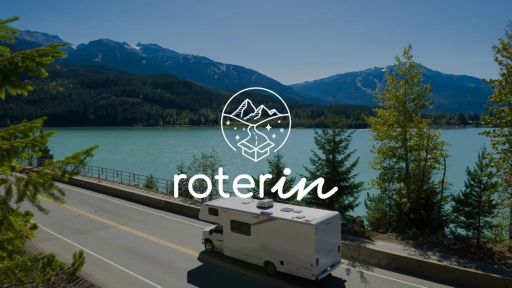 Logo do aplicativo Roterin com motorhome viajando ao fundo