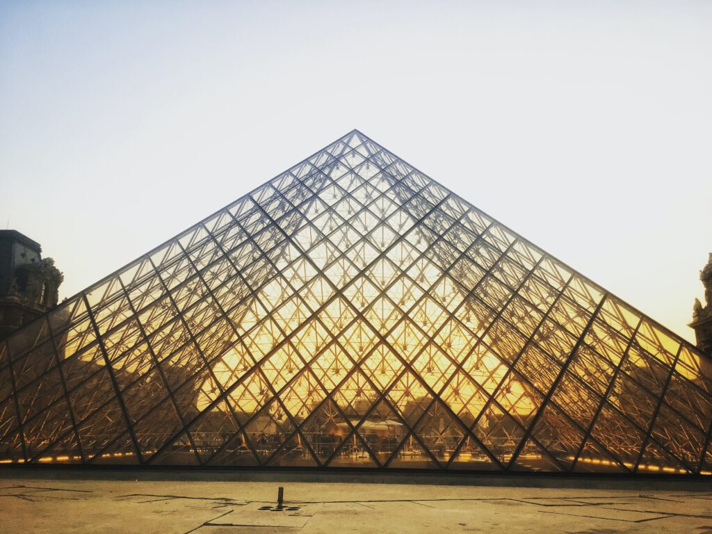 Paris em Agosto: Descubra a Cidade Luz em Pleno Verão