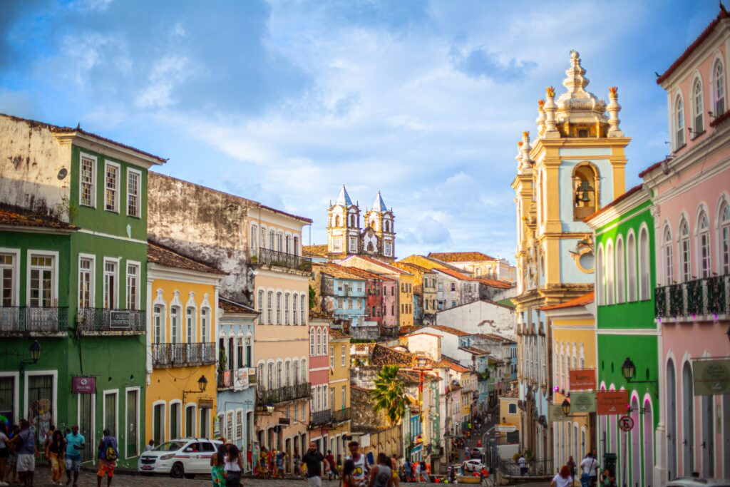 Dicas de Estilo em Salvador: O Que Vestir para Desfrutar do Encanto Baiano