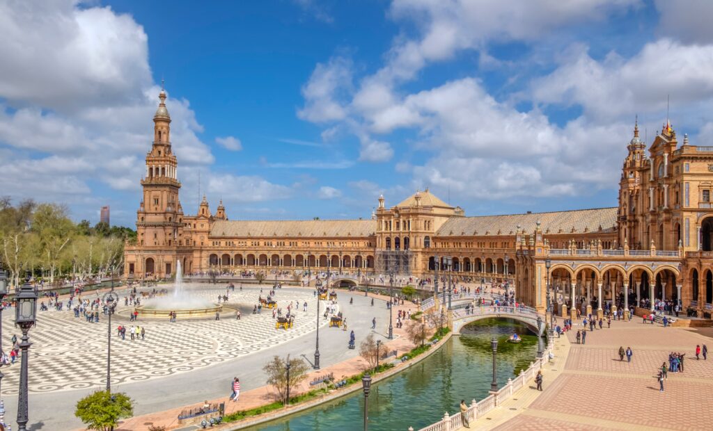 Sevilha em Setembro: O Encanto da Transição para o Outono Andaluz