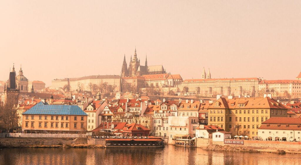 Praga em Março: Despertando para a Primavera na Cidade Dourada